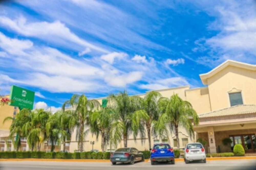 Fresno Galerias Ξενοδοχείο Torreón Εξωτερικό φωτογραφία